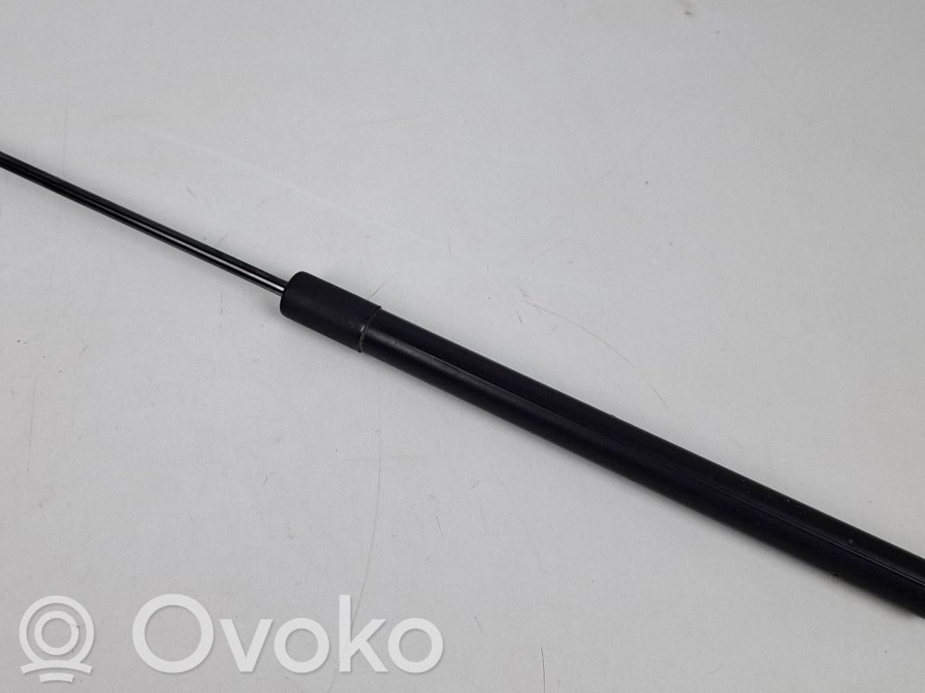 Volkswagen Golf VII Amortyzator klapy tylnej bagażnika 
