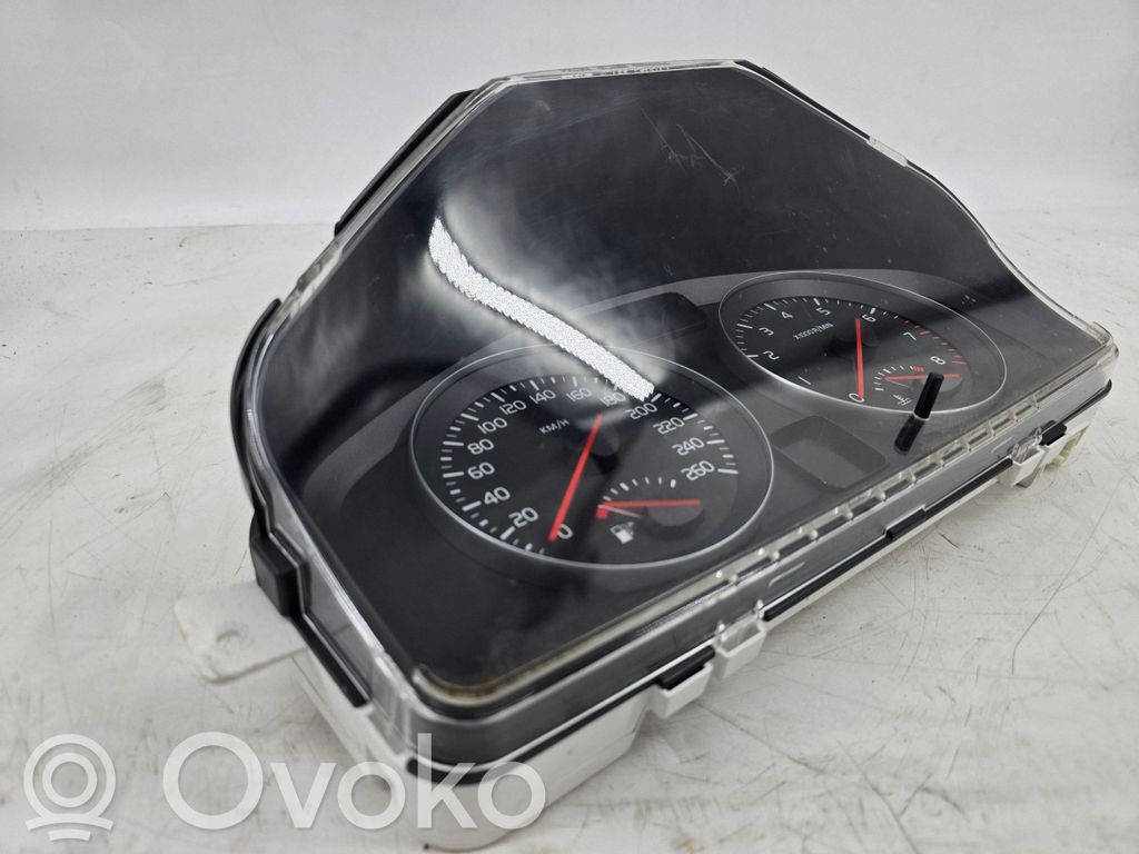 Volvo V50 Speedometer (instrument cluster)