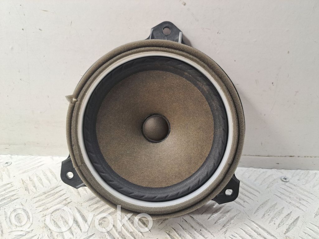 Toyota Verso Etuoven kaiutin 