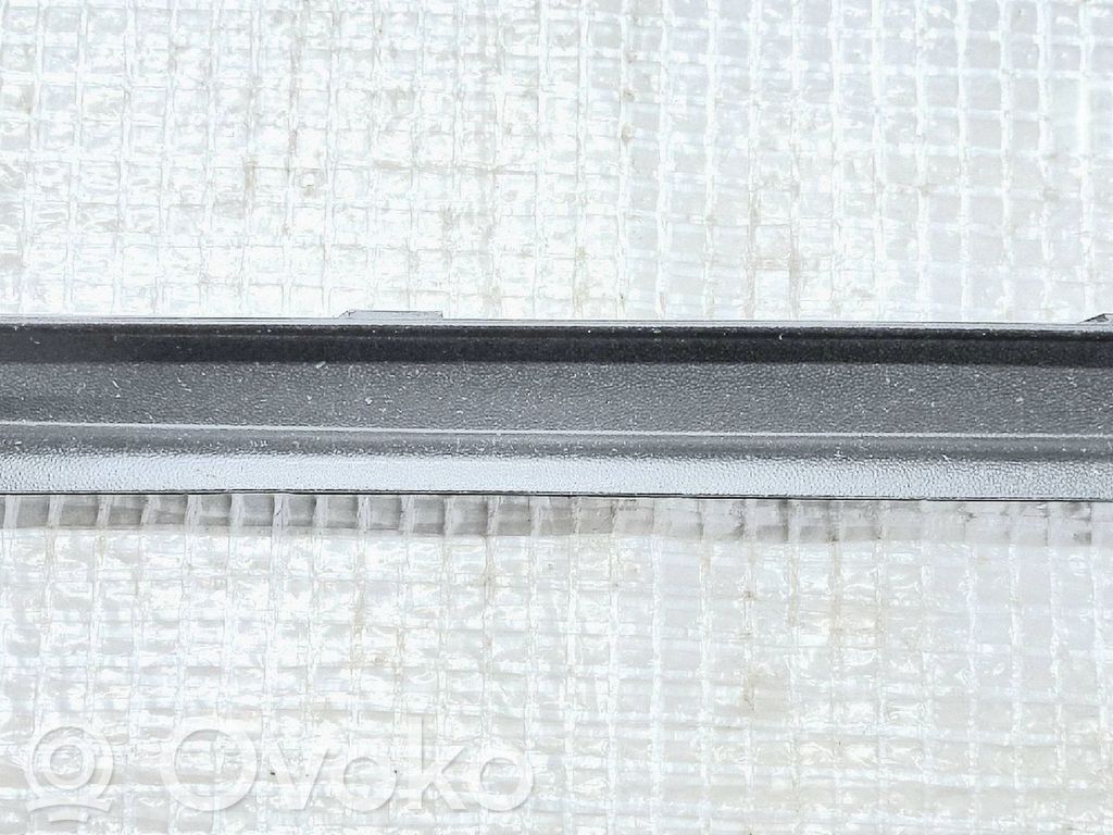 Volkswagen Jetta VI Rejilla inferior del parachoques delantero