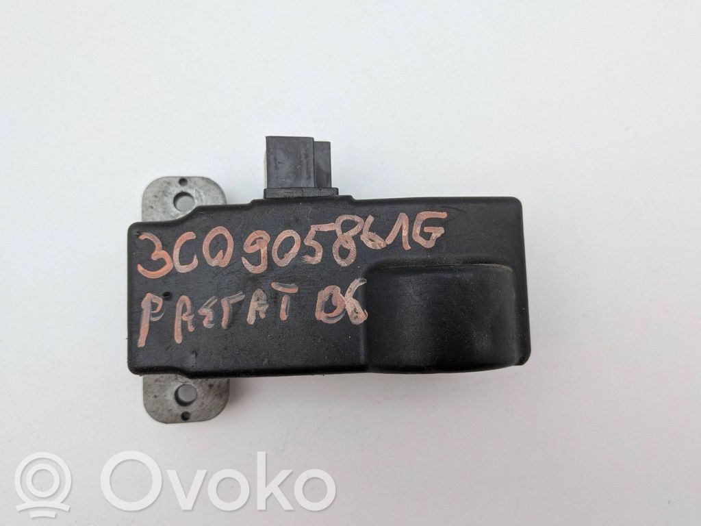 Volkswagen PASSAT B6 Cerradura de la columna de dirección