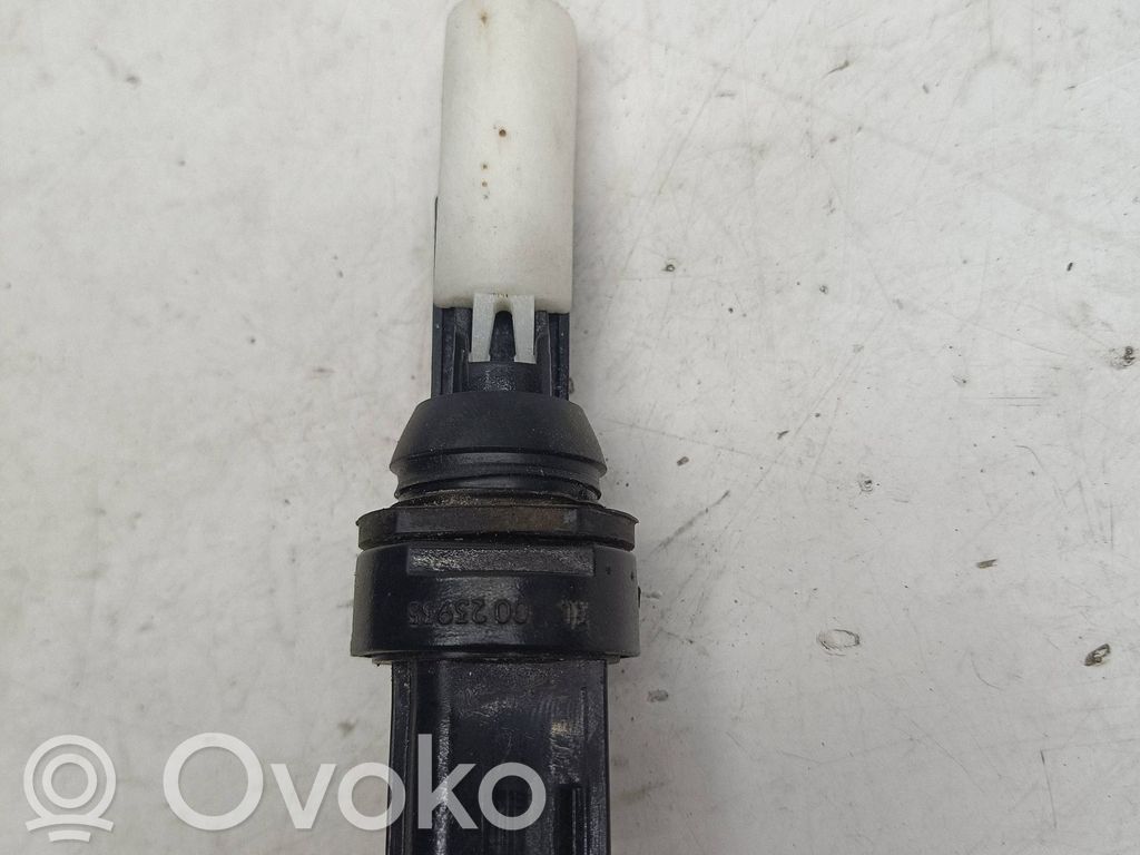 Ford Focus Czujnik poziomu płynu do spryskiwaczy szyby przedniej / czołowej 