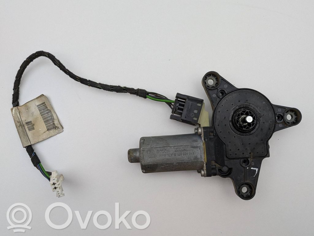 Mercedes-Benz Vito Viano W639 Priekinio lango pakelėjo varikliukas