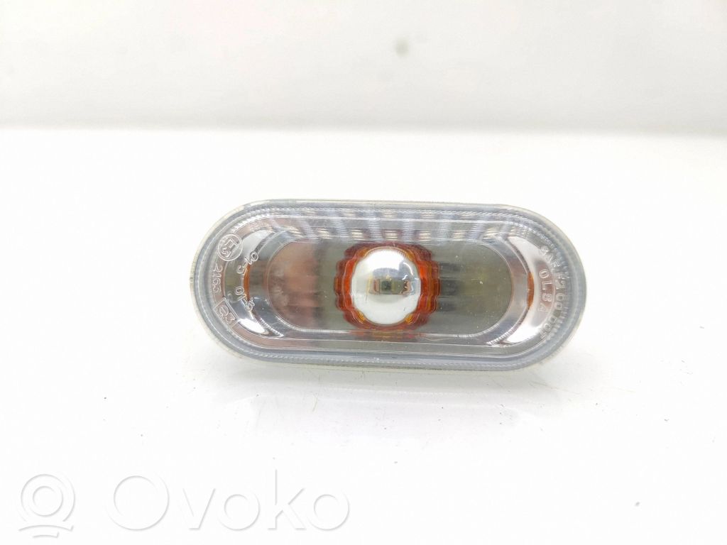 Volkswagen Caddy Seitenblinker 