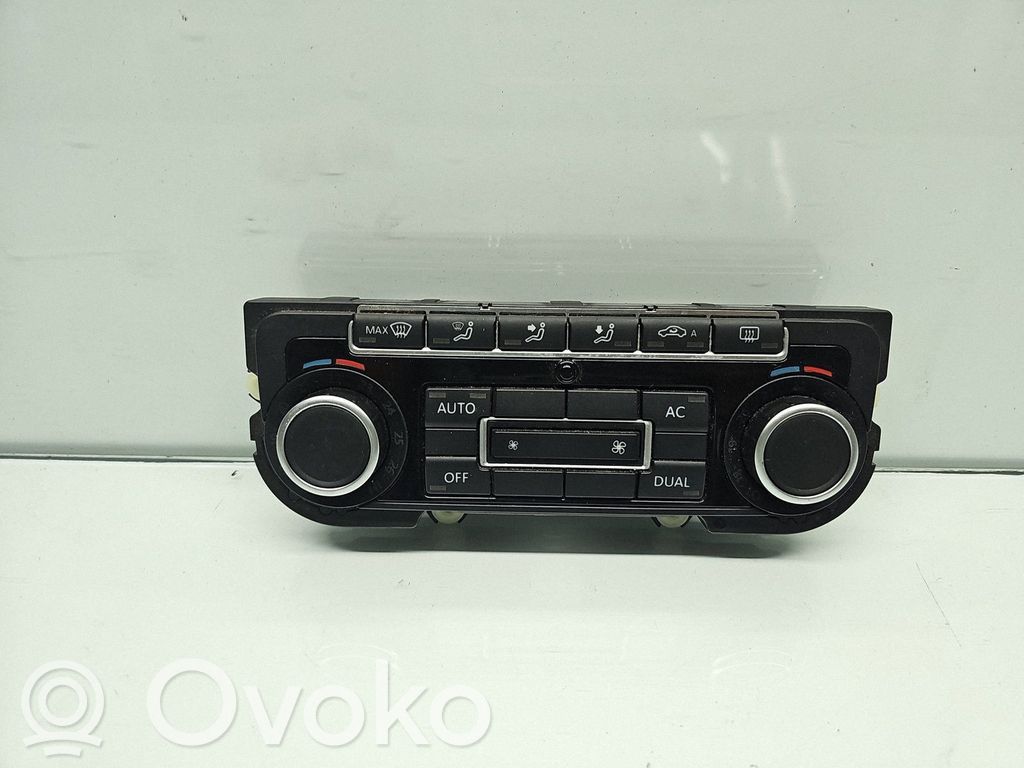 Volkswagen PASSAT B7 Unidad de control climatización