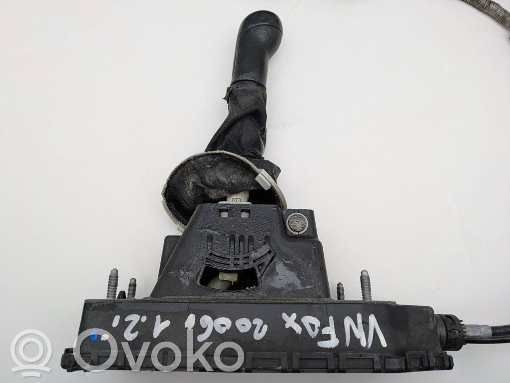 Volkswagen Fox Gear shifter/selector 