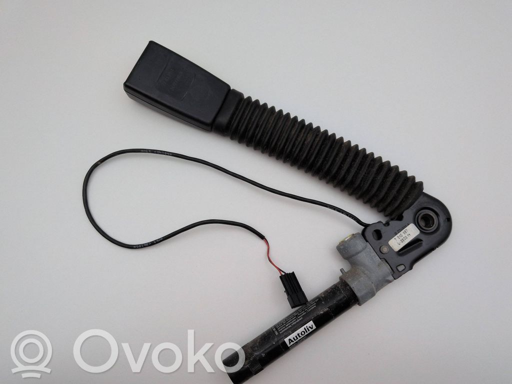 BMW 5 E60 E61 Etuistuimen turvavyön solki 