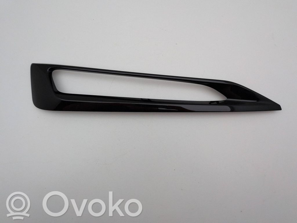 BMW 5 G30 G31 G38 Priešrūkinio žibinto apdaila/ grotelės 