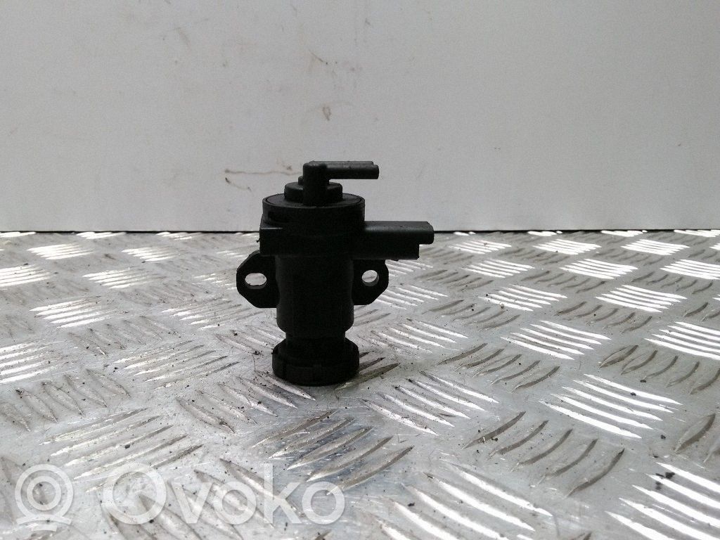 Peugeot 406 Soupape à vide