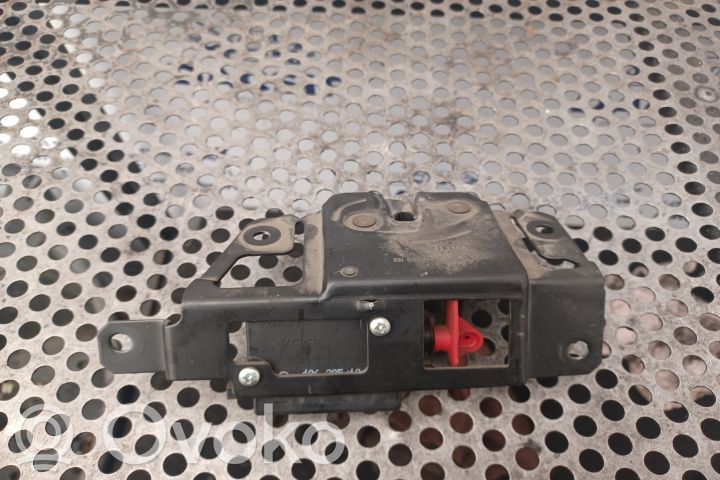 Tailgate lock latch