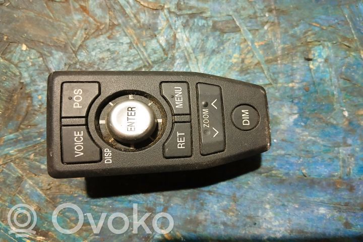 Head unit multimedia control   CC33669L1