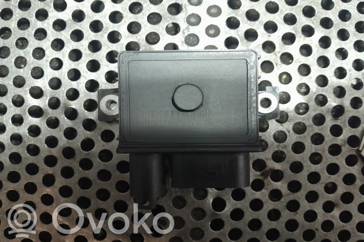 Glow plug pre-heat relay   779800007