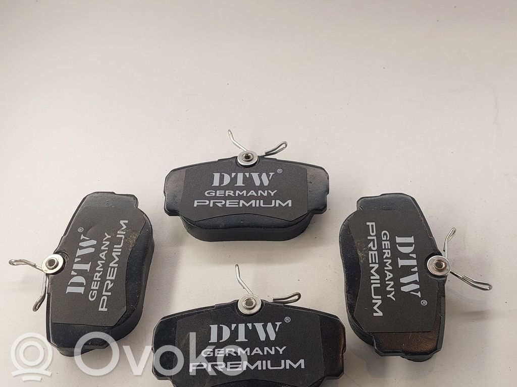 BMW 3 E30 Brake pads (front) 