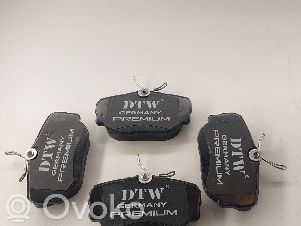 BMW 3 E30 Brake pads (front) 