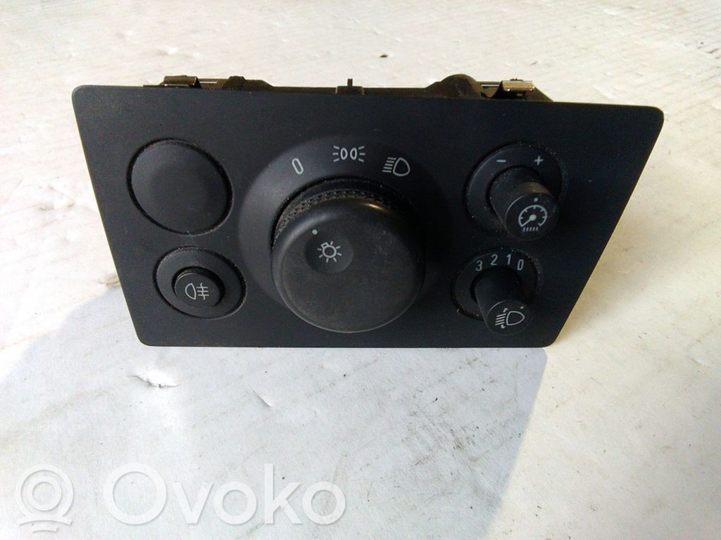Opel Zafira B Interruptor de luz 