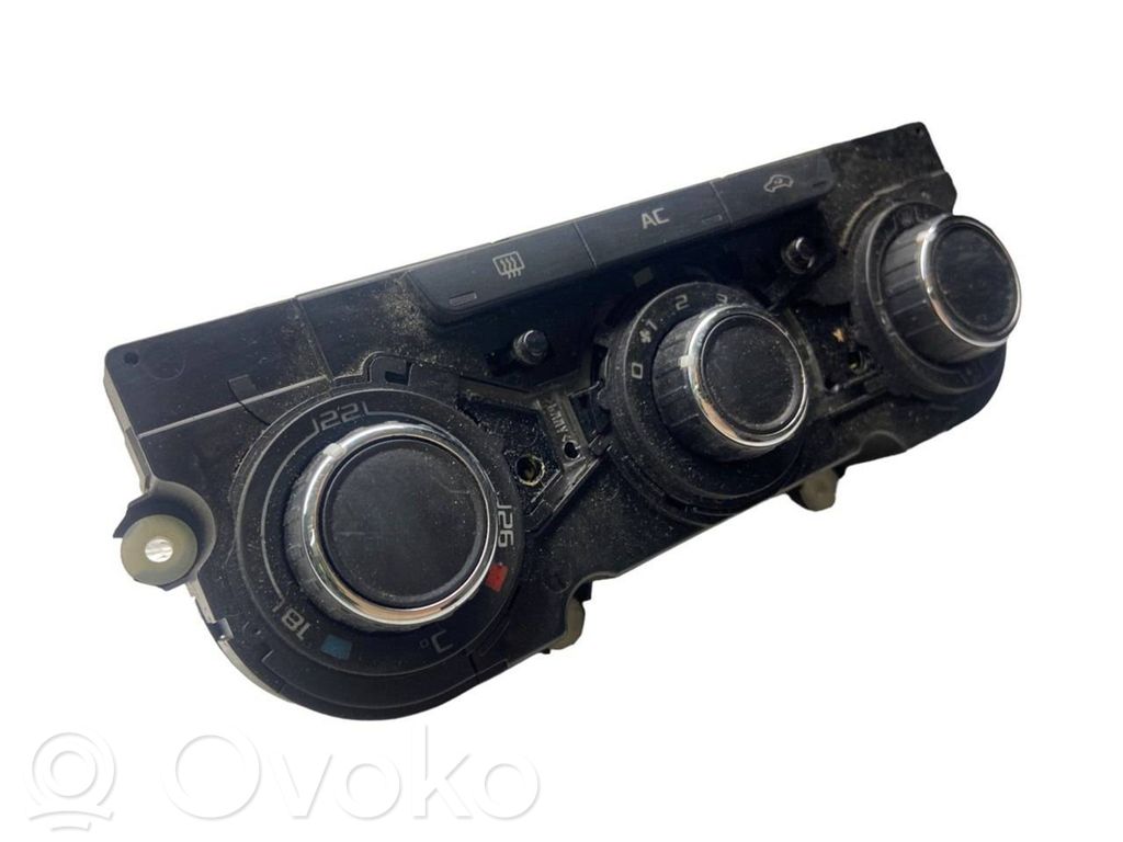 Skoda Octavia Mk2 (1Z) Climate control unit 