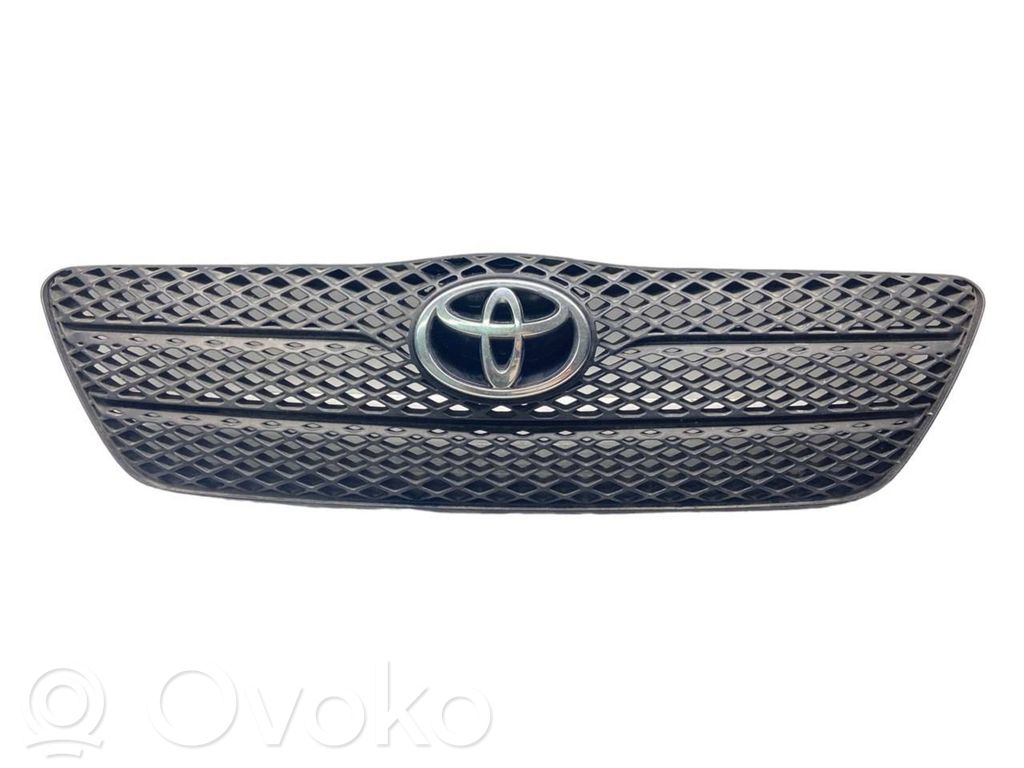 Toyota Corolla E120 E130 Etupuskurin ylempi jäähdytinsäleikkö 