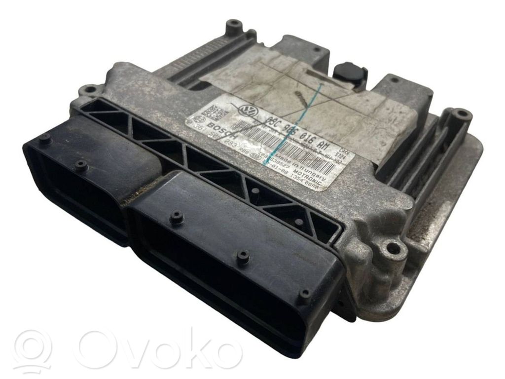 Volkswagen Golf VI Engine control unit/module 