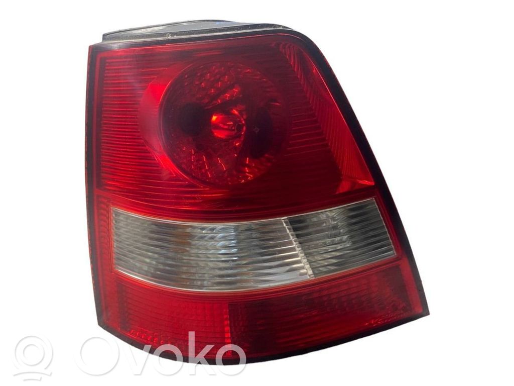 Rear/tail lights   E138362