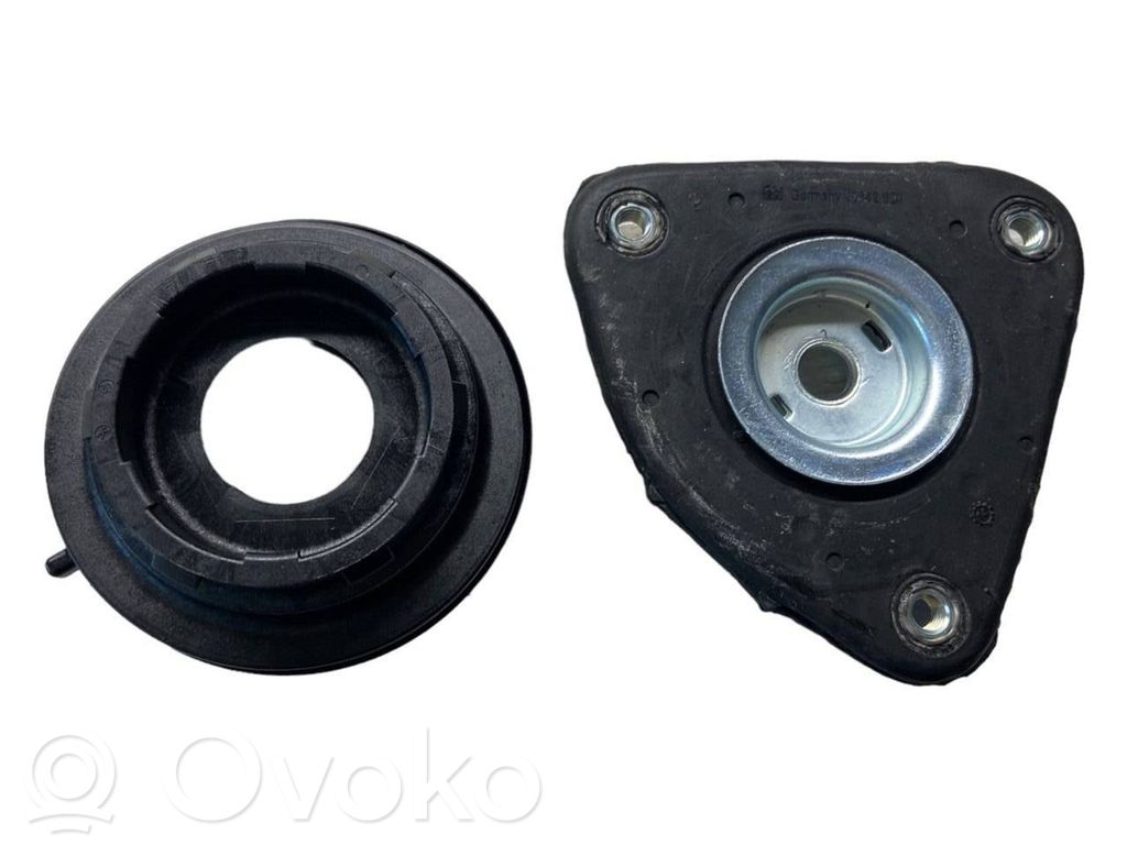 Volvo V40 Atraminis guolis 
