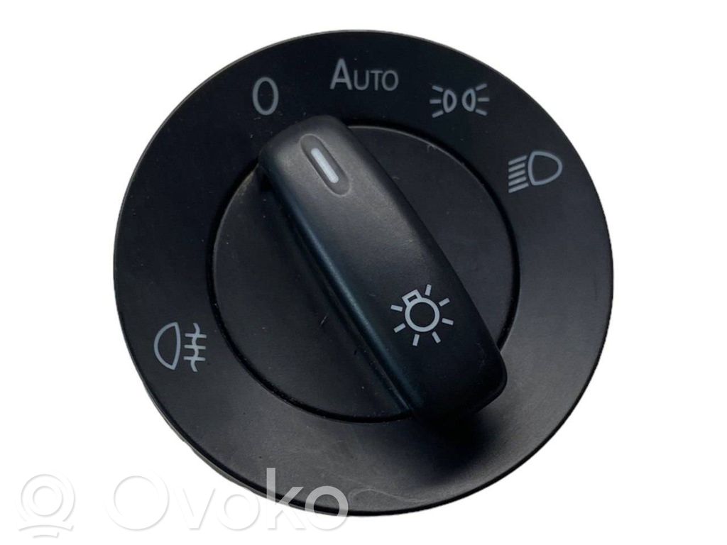 Volkswagen Golf VI Light switch 