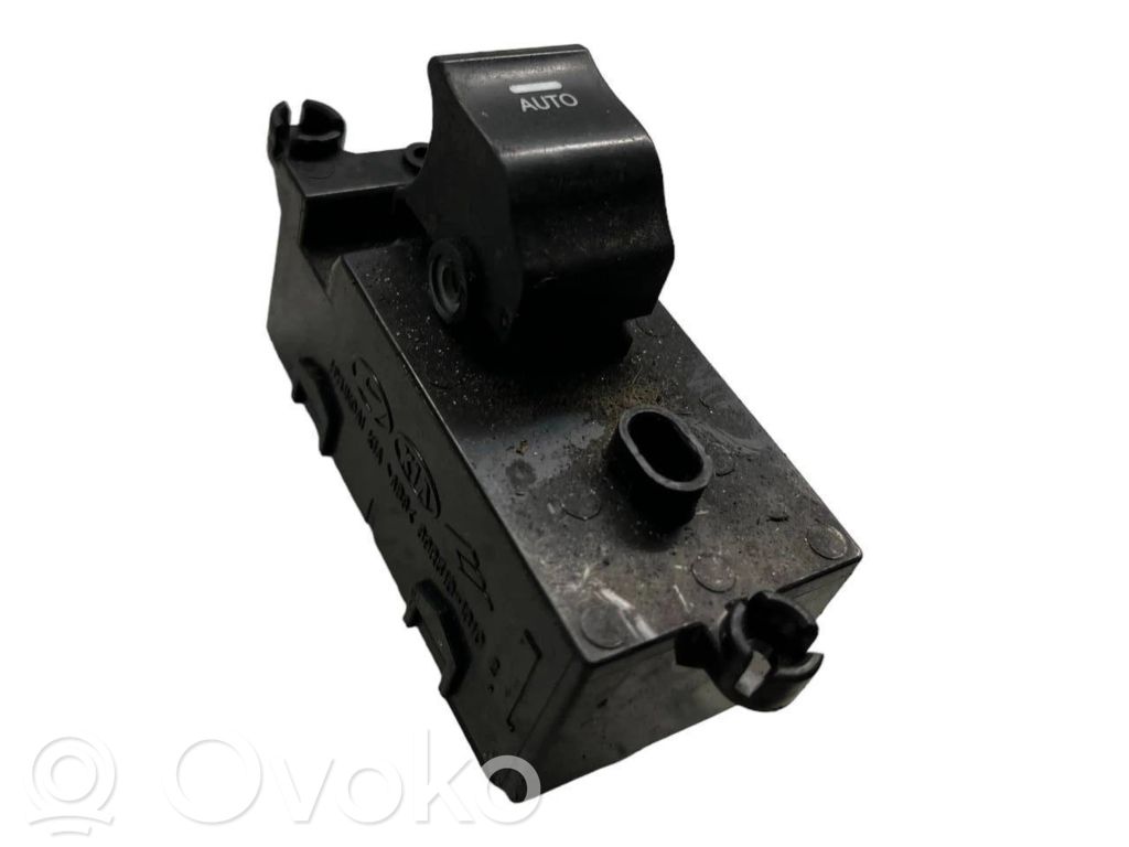 Hyundai i40 Electric window control switch 