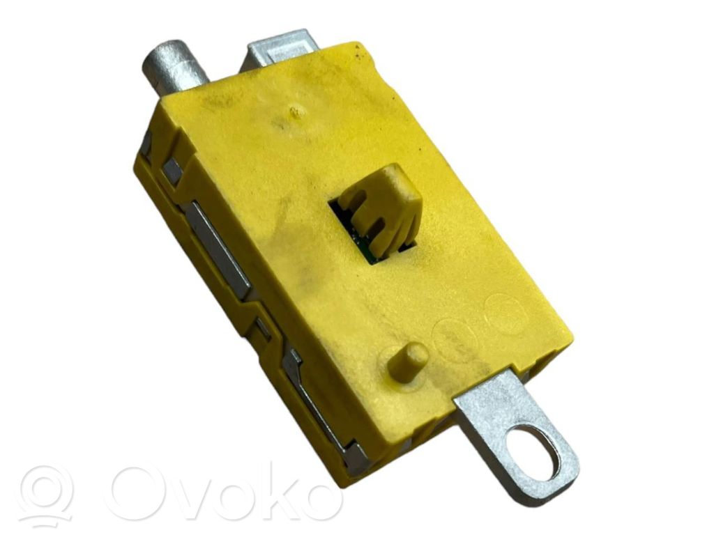 Volvo V70 Amplificator antenă aeriană 