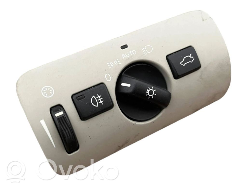 Light switch   30739426,10092206