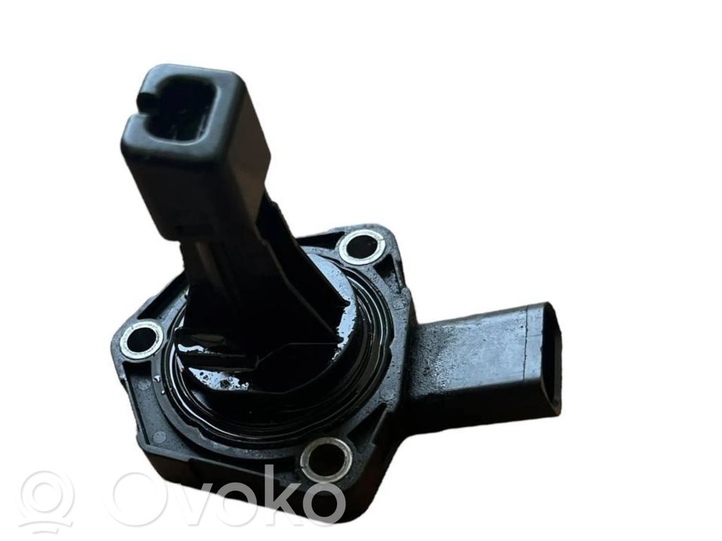 Volkswagen Golf VII Oil level sensor 