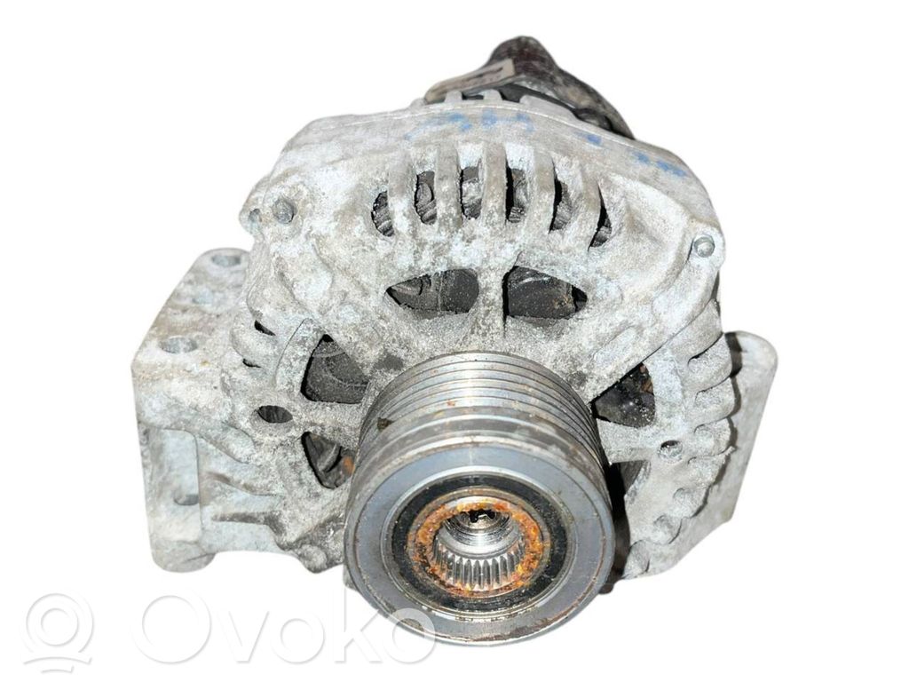 Opel Astra H Alternador 