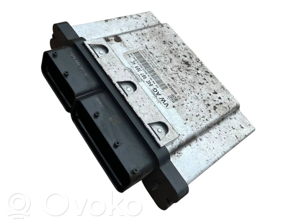 Volkswagen Golf VII Engine control unit/module 