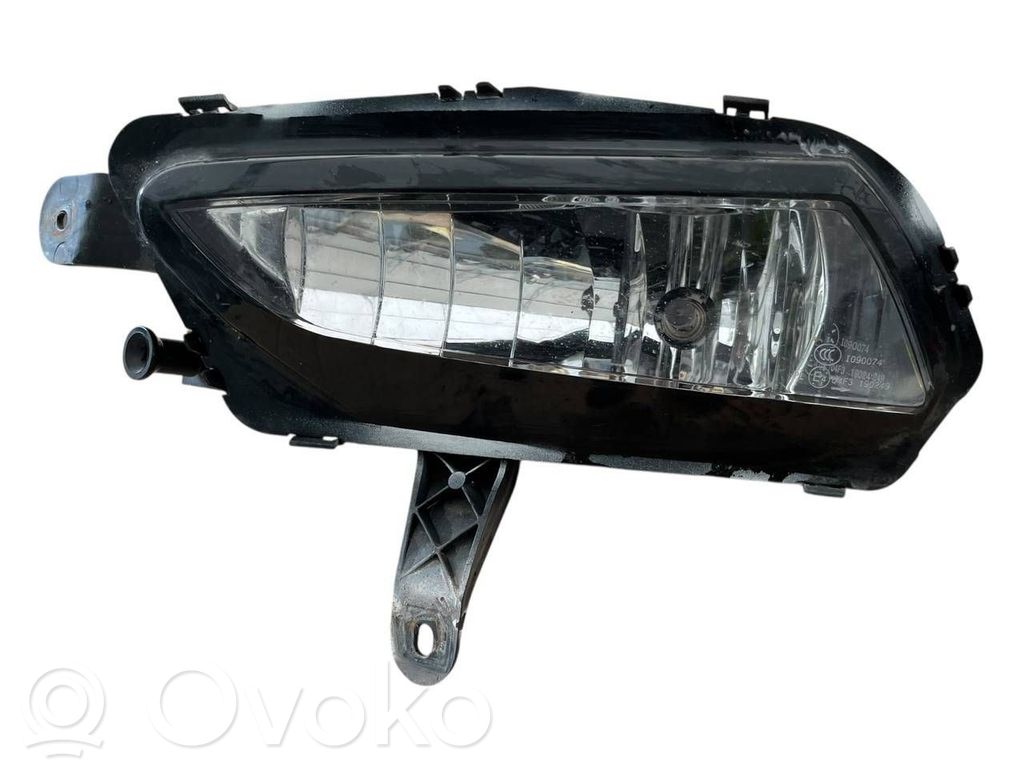 Opel Astra K Miglas lukturis priekšā 