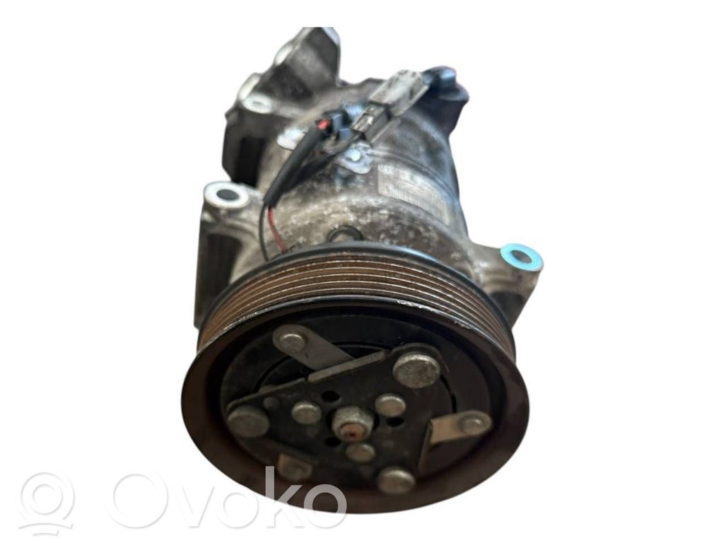 Renault Megane IV Air conditioning (A/C) compressor (pump) 