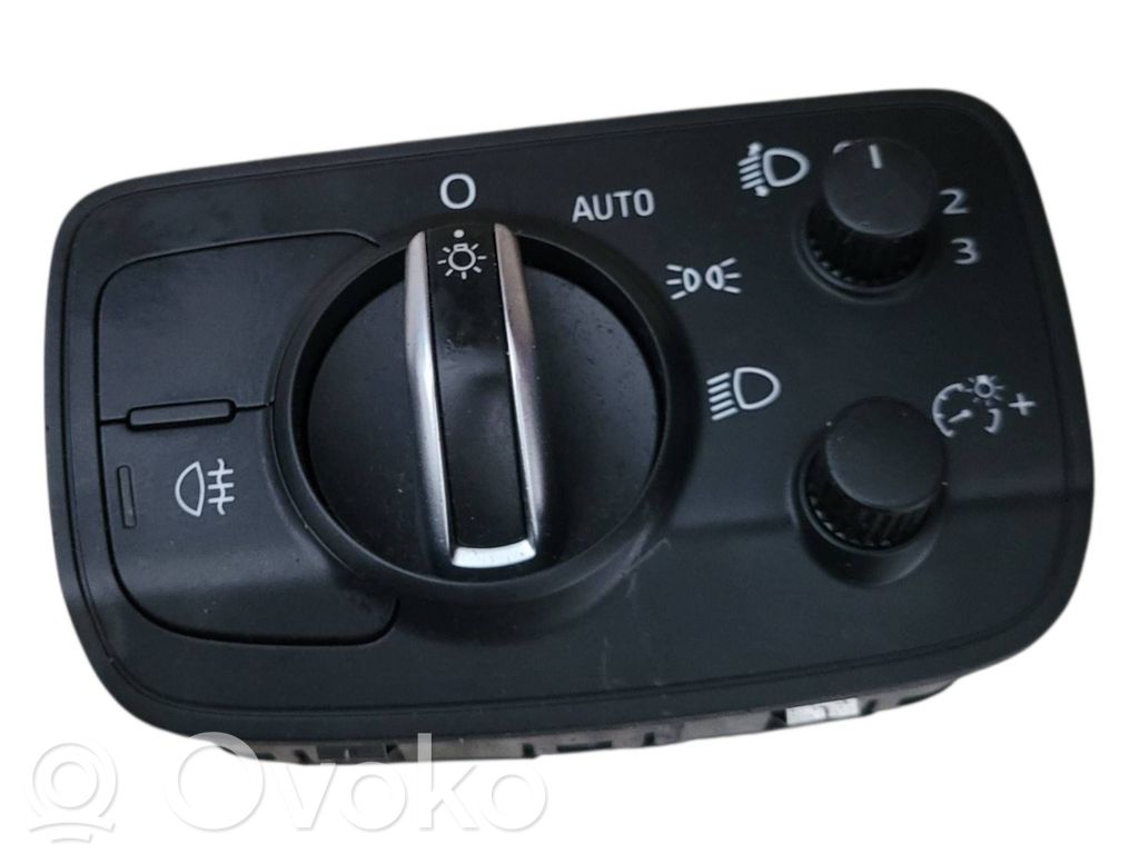 Audi Q2 - Light switch 