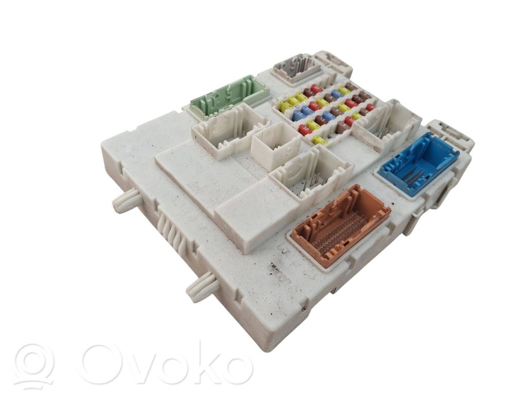 Saugiklių blokas   BV6N14A073EU,30S522074F07