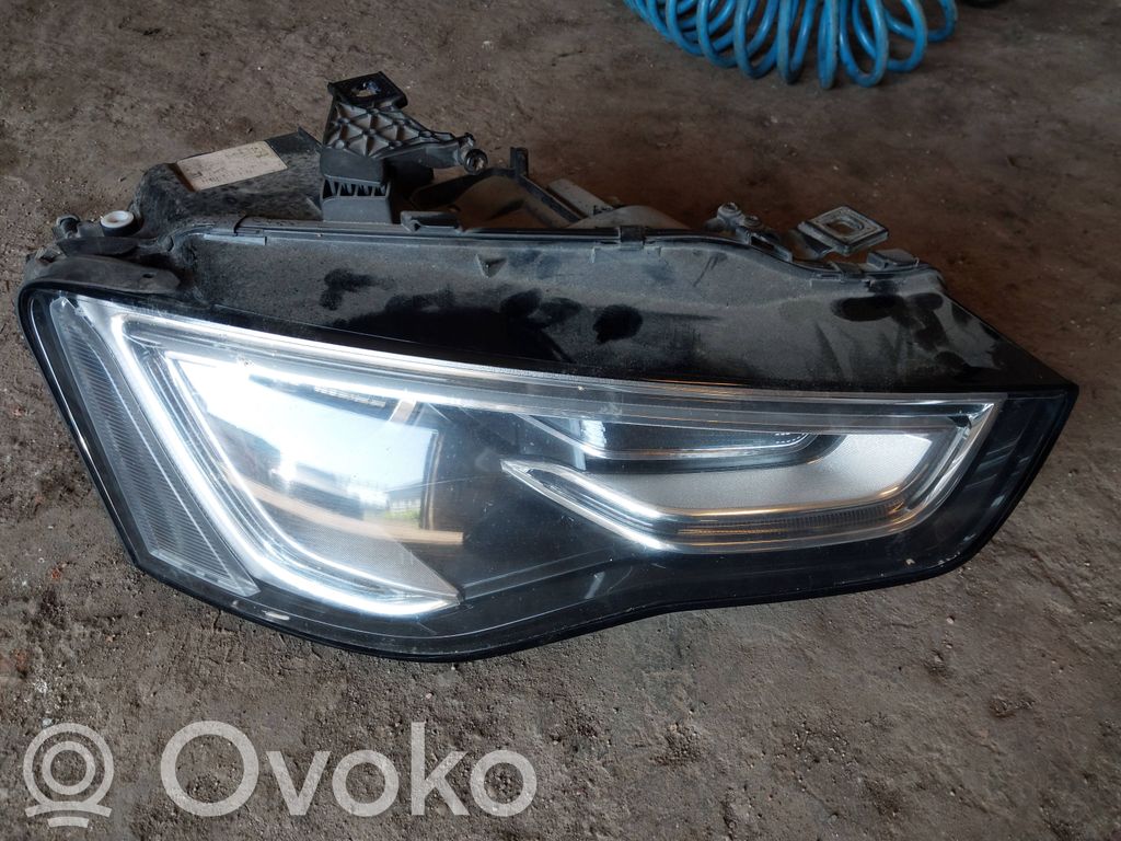 Scheinwerfer   8T0941044C