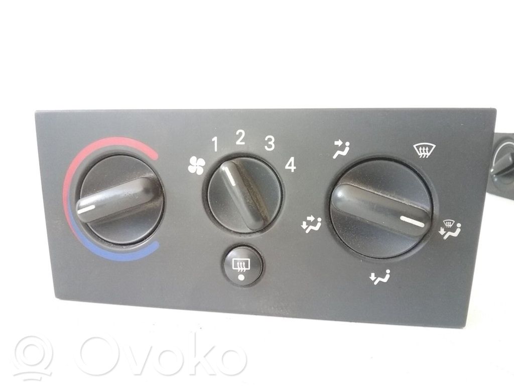 Opel Meriva A Climate control unit 