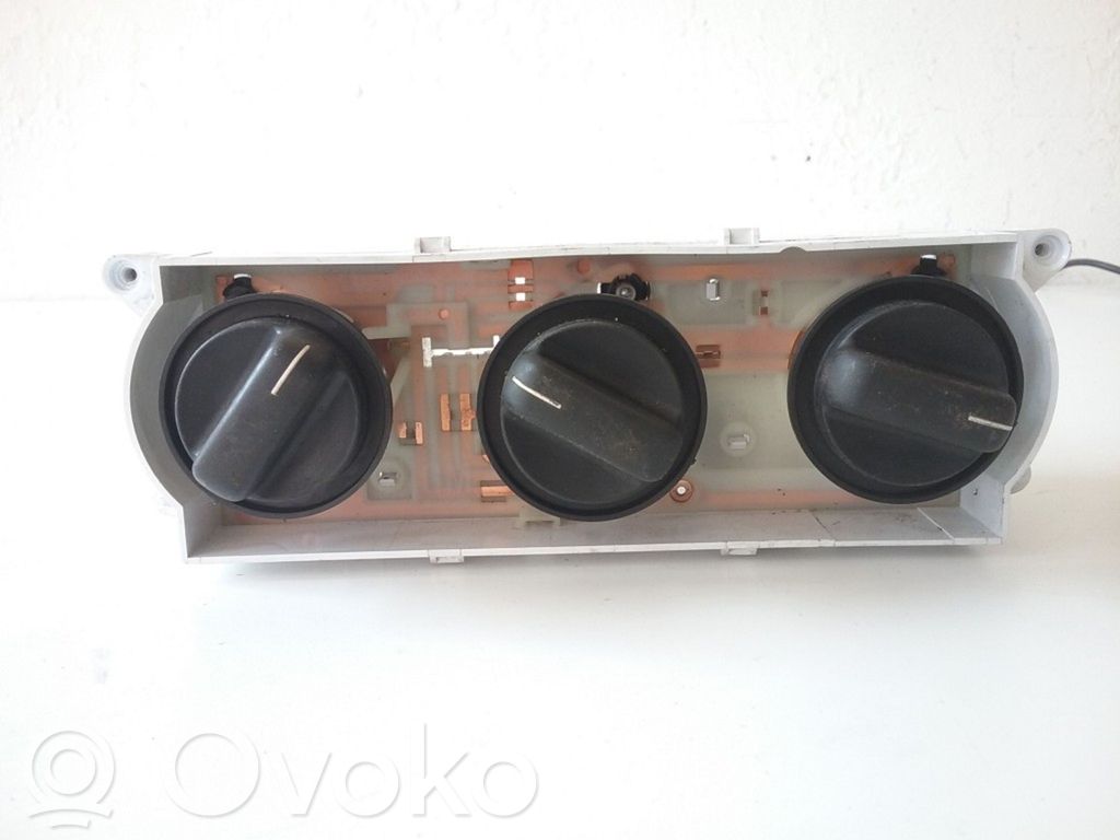 Opel Vectra B Climate control unit 