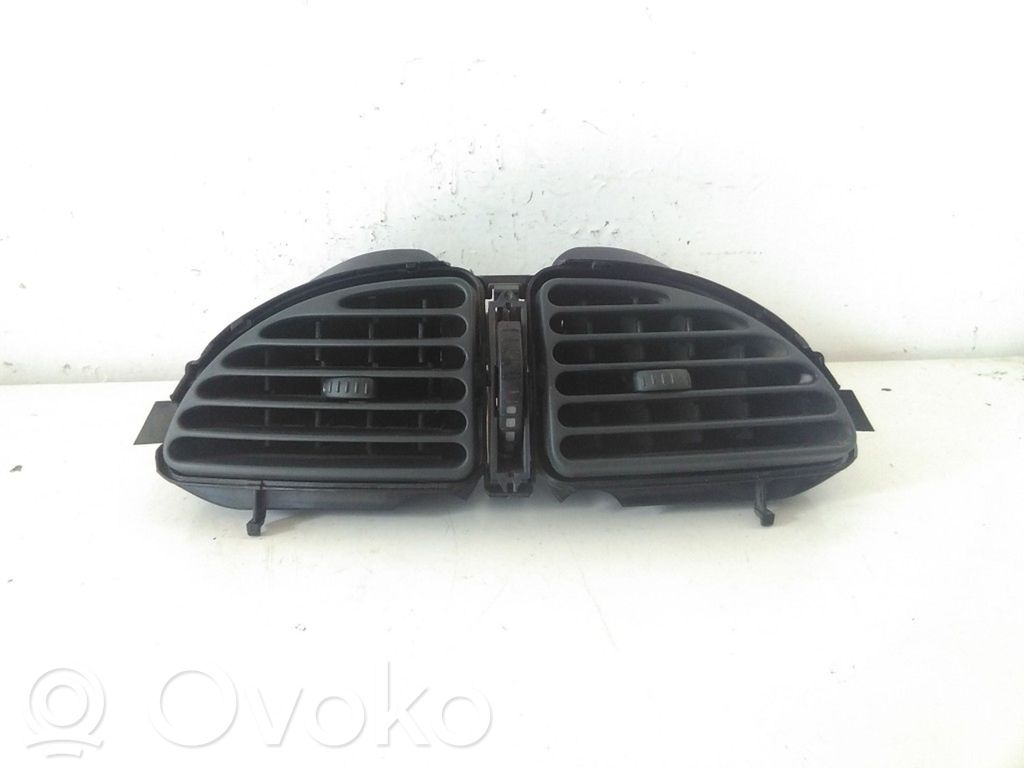 Citroen C5 Dysze / Kratki środkowego nawiewu deski rozdzielczej 