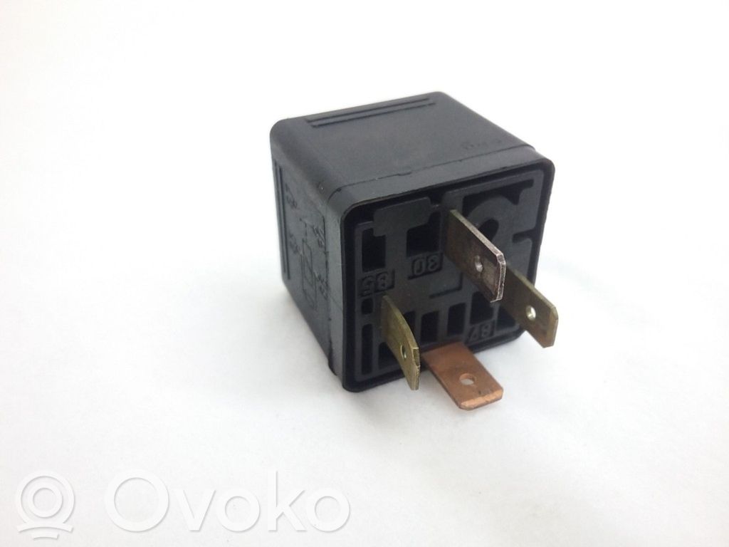 Audi A6 S6 C5 4B Muu rele 