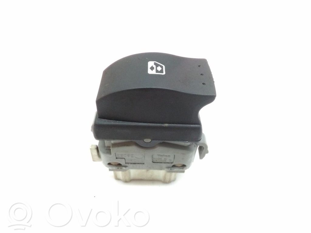 Electric window control switch   28082,220510