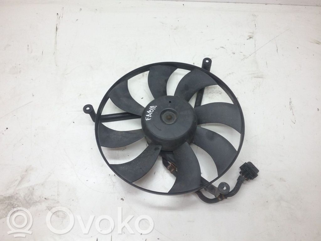 Skoda Fabia Mk2 (5J) Elektryczny wentylator chłodnicy 