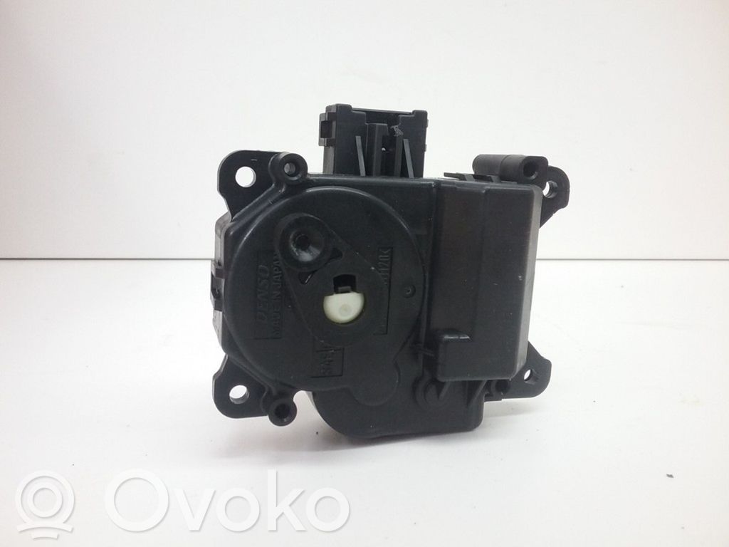 Mazda MPV Silniczek nagrzewnicy 