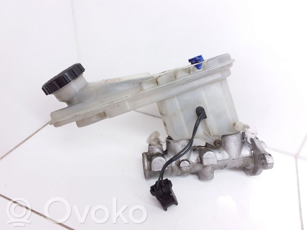 Master brake cylinder