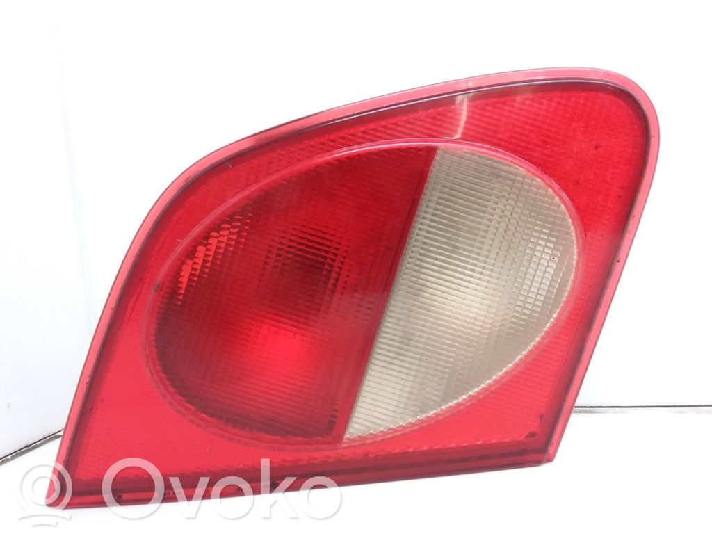 Mercedes-Benz E W210 Takaluukun takavalot 