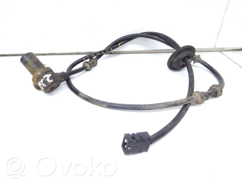 Mercedes-Benz E W210 Sensor de freno del ABS trasero 