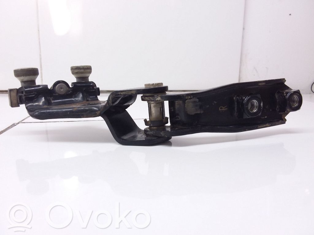 Volkswagen Caddy Sliding door middle roller runner 