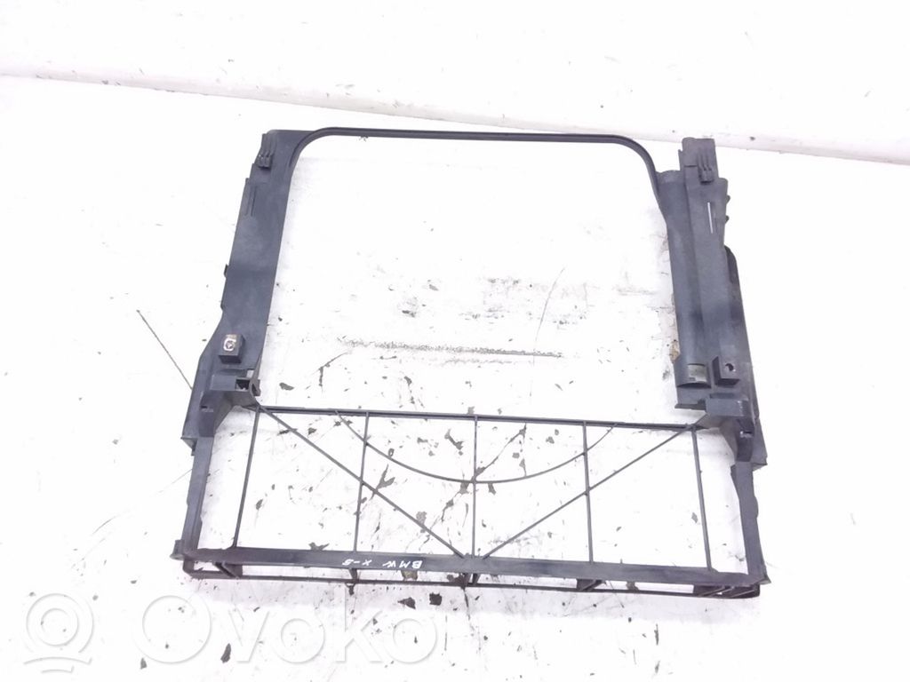 BMW X5 E53 Radiator cooling fan shroud 