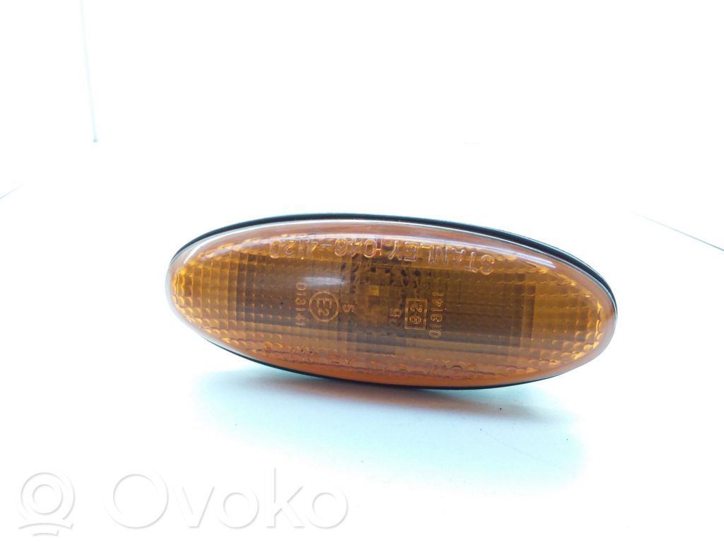 Mazda 323 F Front fender indicator light 