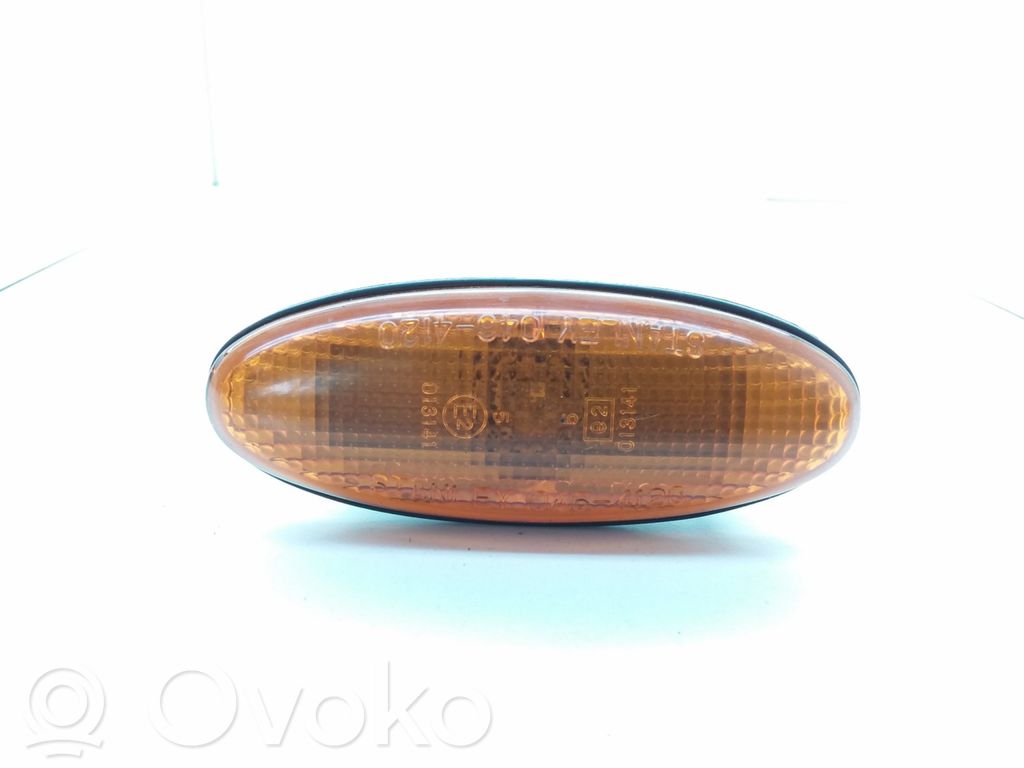 Mazda 323 F Front fender indicator light 